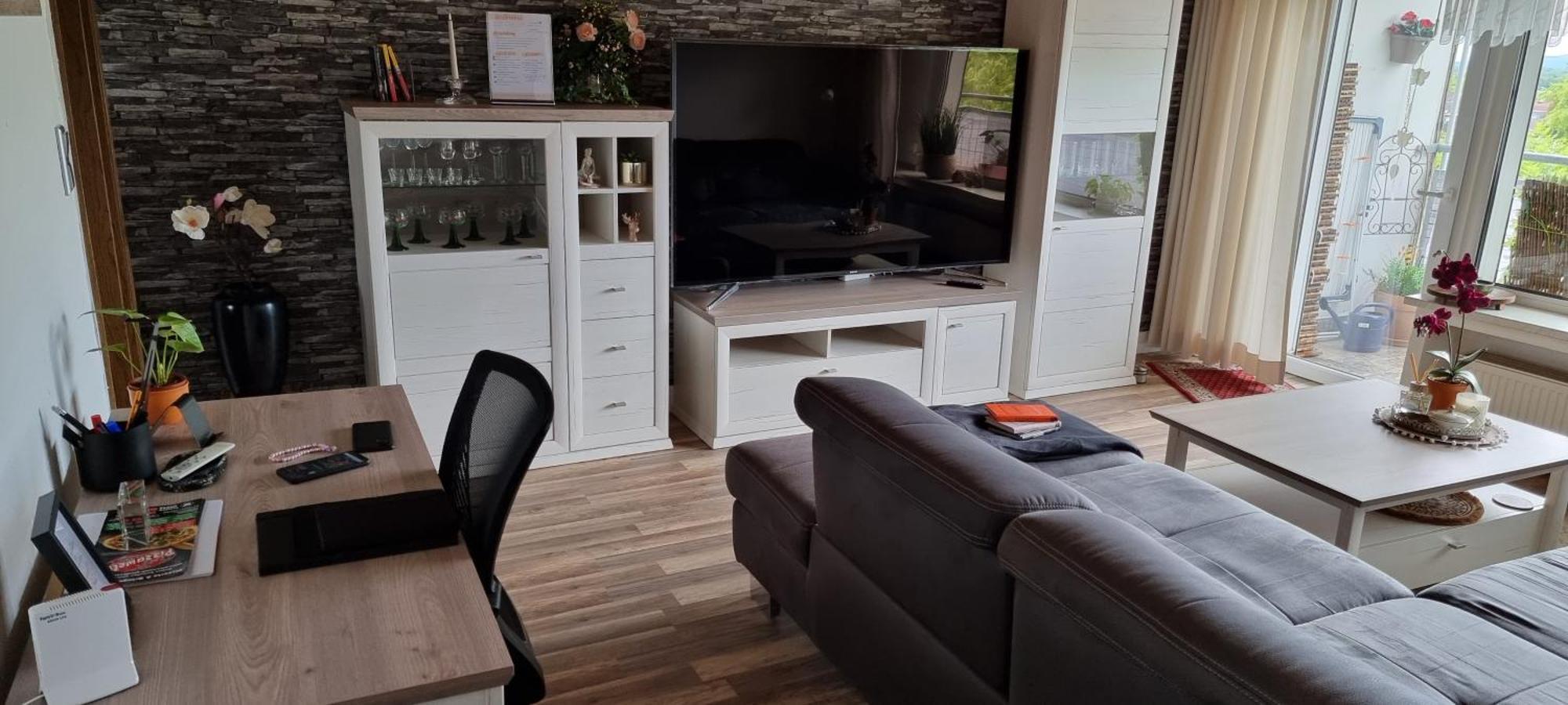 Apartment 3,5 68qm In Mit Balkon Und Stellplatz